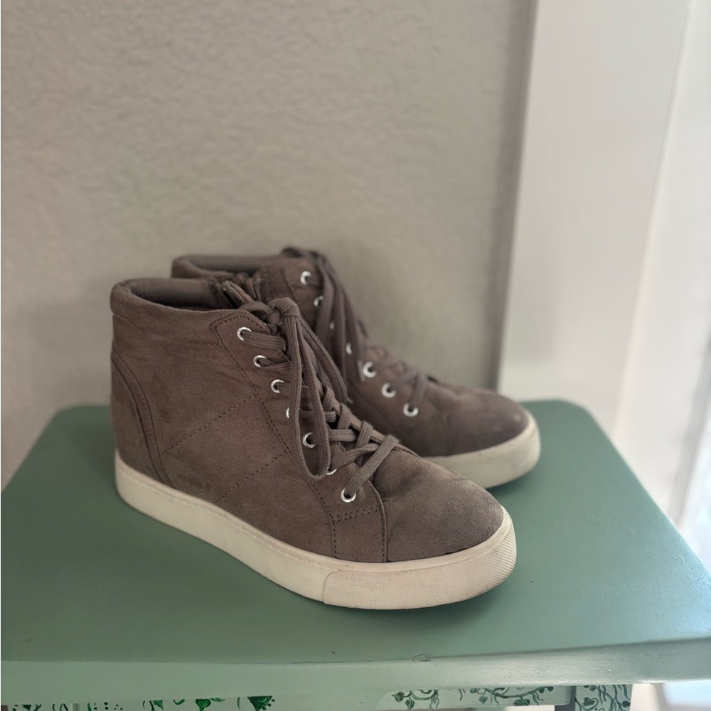 Soda High Top Grey Zip Up Shoes!
